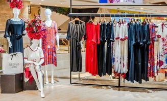 品牌服装零售复苏动力强劲，领先整体零售表现