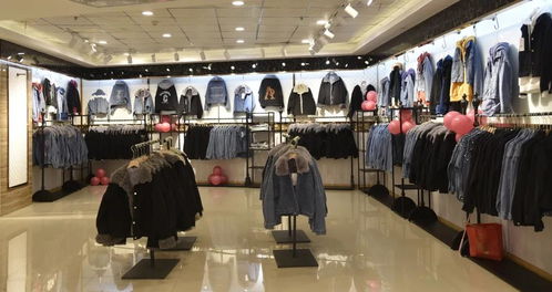 秋冬服饰厂价直销，安康汉城国际商业街六店同开引领消费新潮