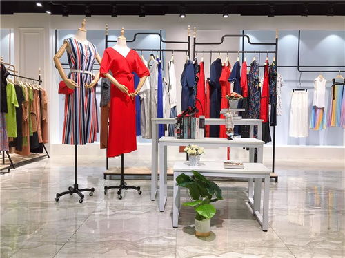 品牌折扣服饰销售技巧 极端消费场景对比分析